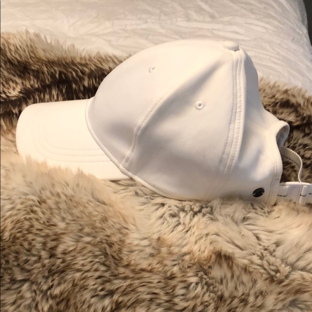 Lululemon hat